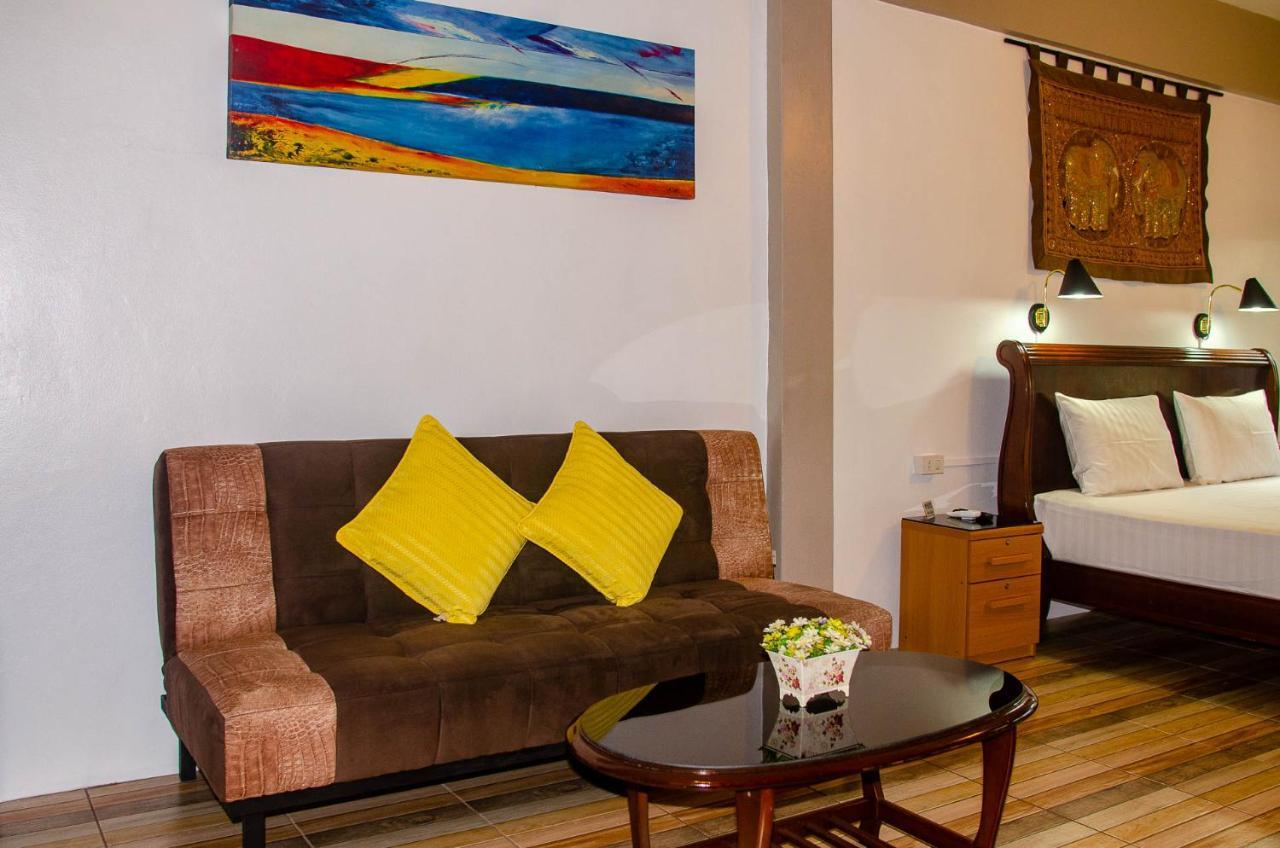 Allstar Guesthouse Карон Экстерьер фото
